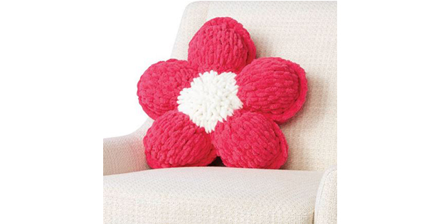 Splended Flower Pillow! (FREE Knitting Pattern)