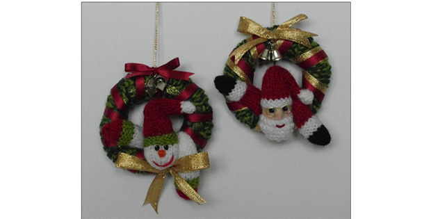 Marvelous Mini Christmas Wreaths!