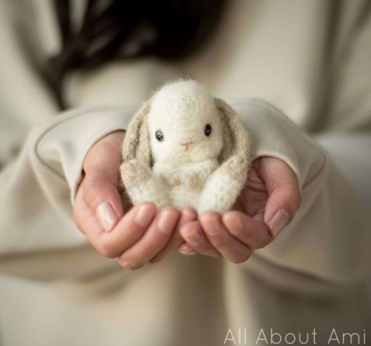 Beloved Baby Bunny (FREE Knitting Pattern)!