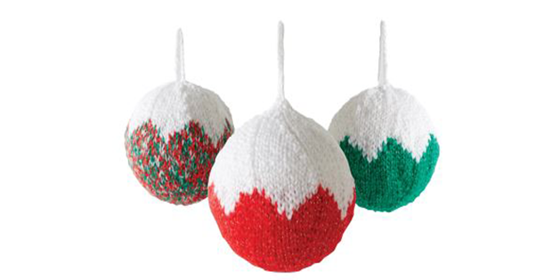 Classic Knitting Christmas Tree Ornament!